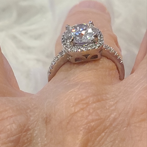 Moissanite 2 Carat Round cut Solitare Halo Ring - Picture 10 of 13